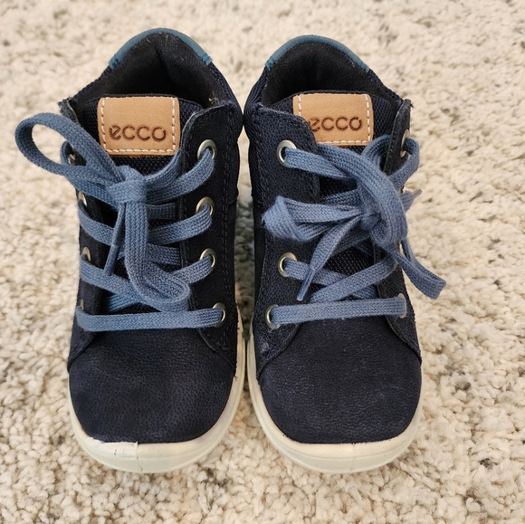 Ecco Toddler Shoes - Picture 5 of 10